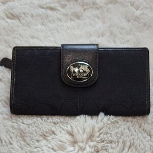 Coach Vintage Black Signature Continental Wallet with Horse & Carriage Emblem
